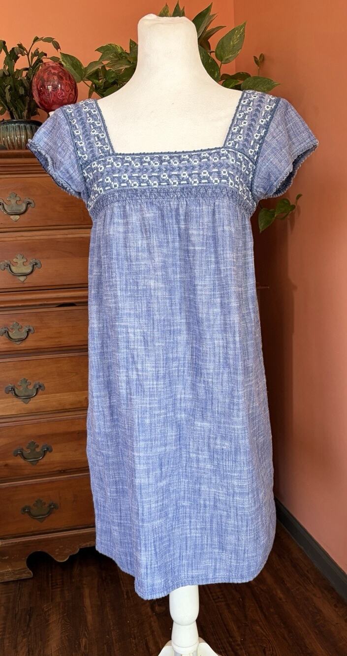 Hatley Blue Chambray XS Dress Smocking Cap Sleeves Organic Cotton Beach Resort
